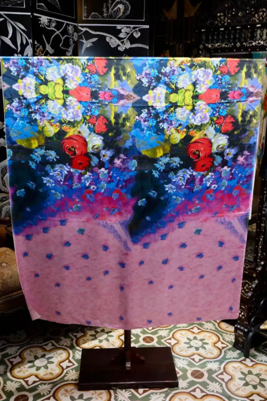 粉蓝霞光 · 渐变繁花真丝面料 | Blush to Azure - Gradient Floral Silk Fabric
