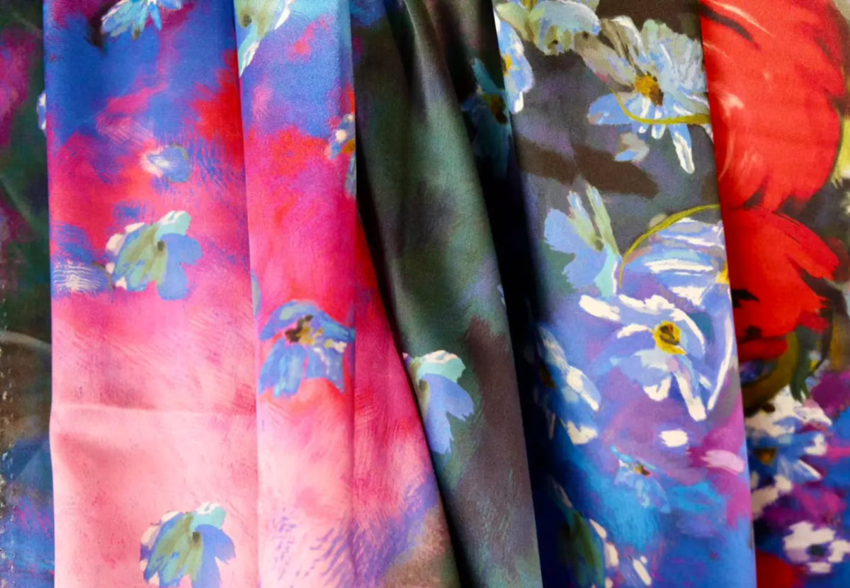 粉蓝霞光 · 渐变繁花真丝面料 | Blush to Azure - Gradient Floral Silk Fabric