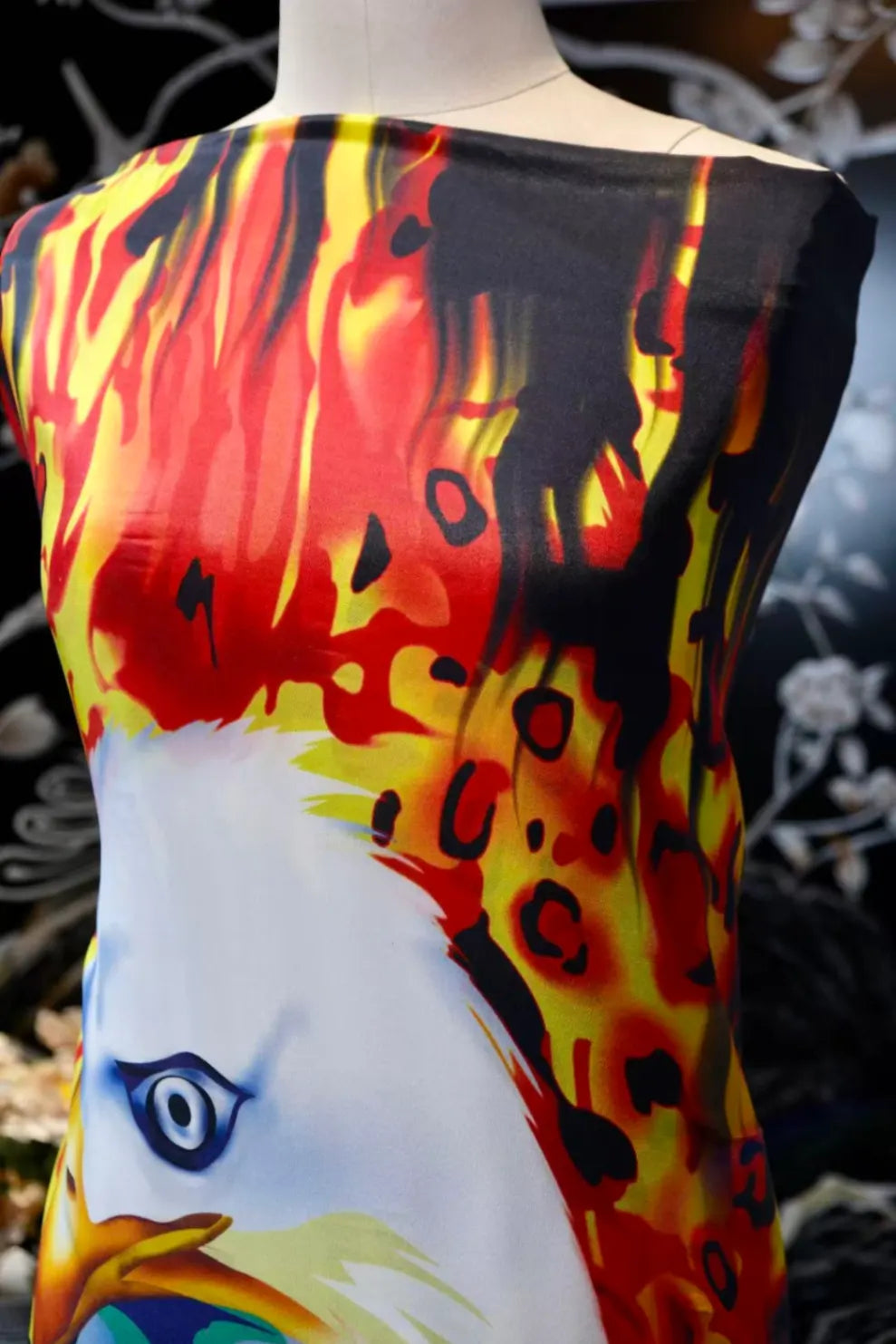 烈火雄鹰 · 炽焰飞鹰真丝面料 | Blazing Eagle - Flame and Eagle Silk Fabric