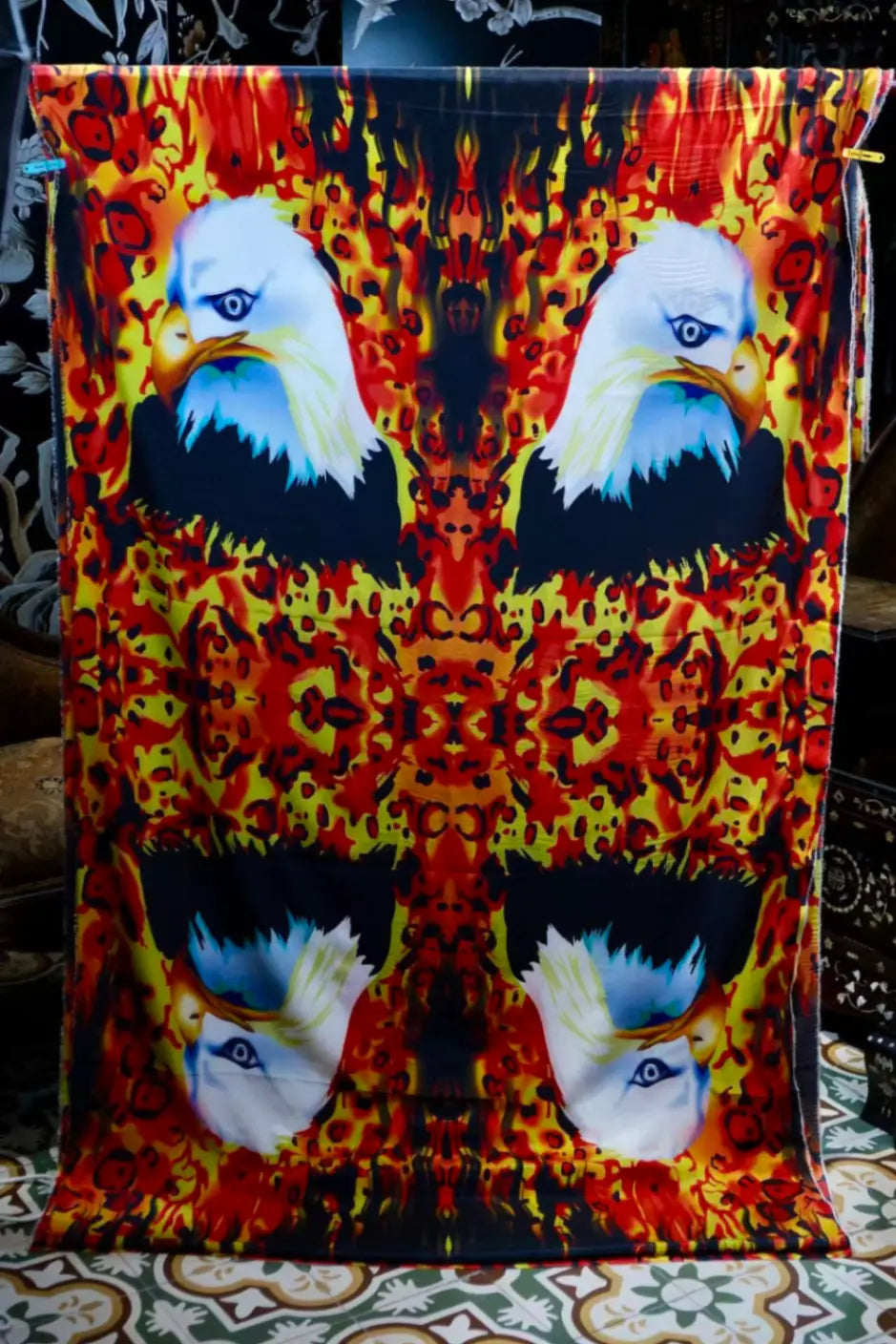 烈火雄鹰 · 炽焰飞鹰真丝面料 | Blazing Eagle - Flame and Eagle Silk Fabric