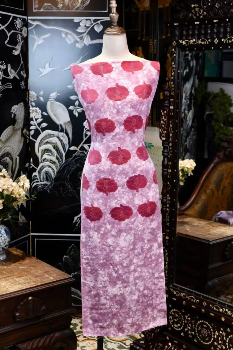 紫云山茶 · 云染茶花真丝面料 | Violet Camellia - Cloud-Dye Floral Silk Fabric