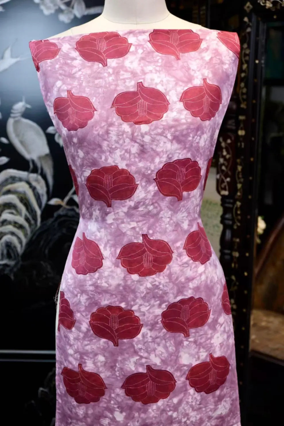 紫云山茶 · 云染茶花真丝面料 | Violet Camellia - Cloud-Dye Floral Silk Fabric