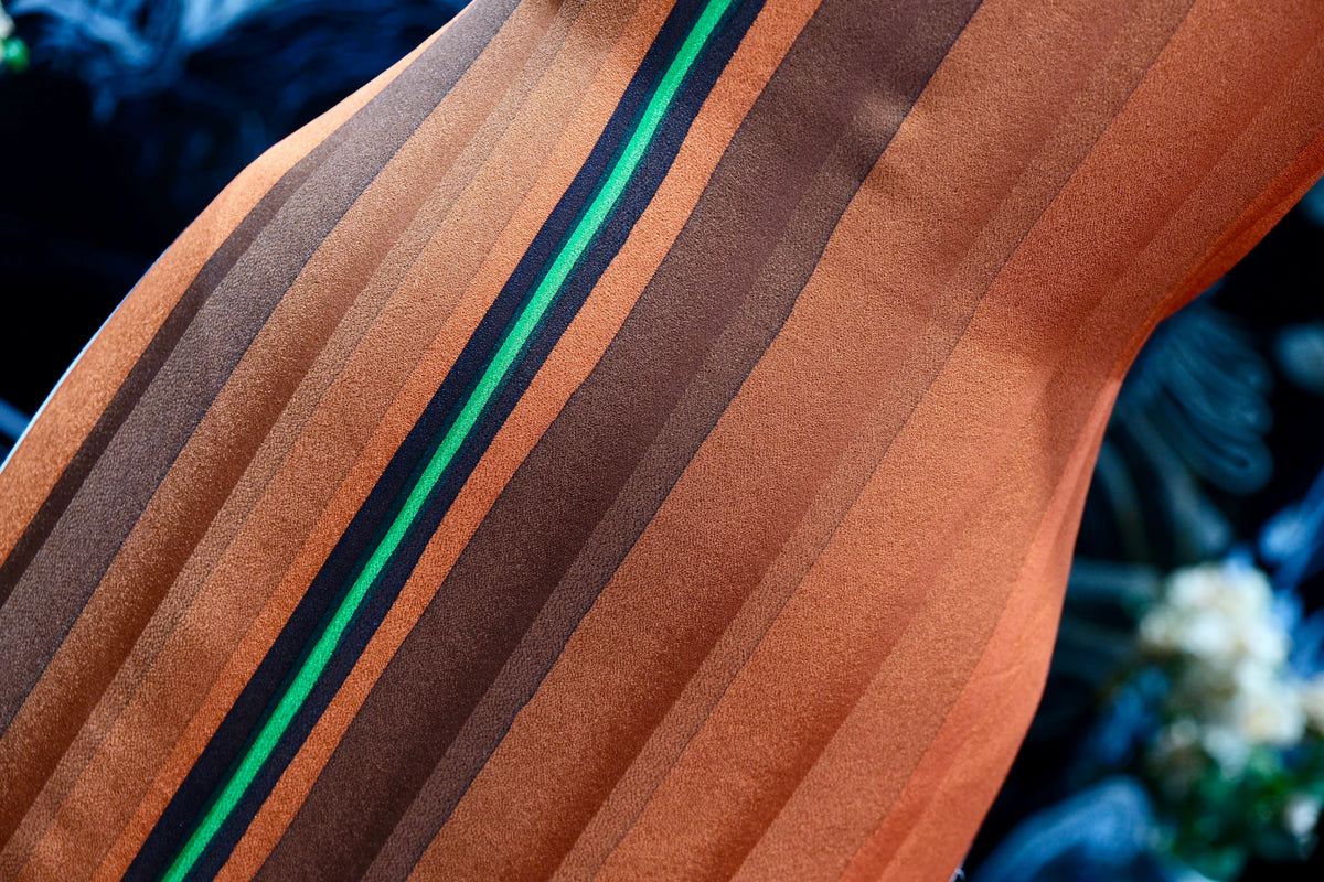 琥珀纵彩 · 渐变条纹真丝面料 | Amber Stripe - Gradient Vertical Silk Fabric