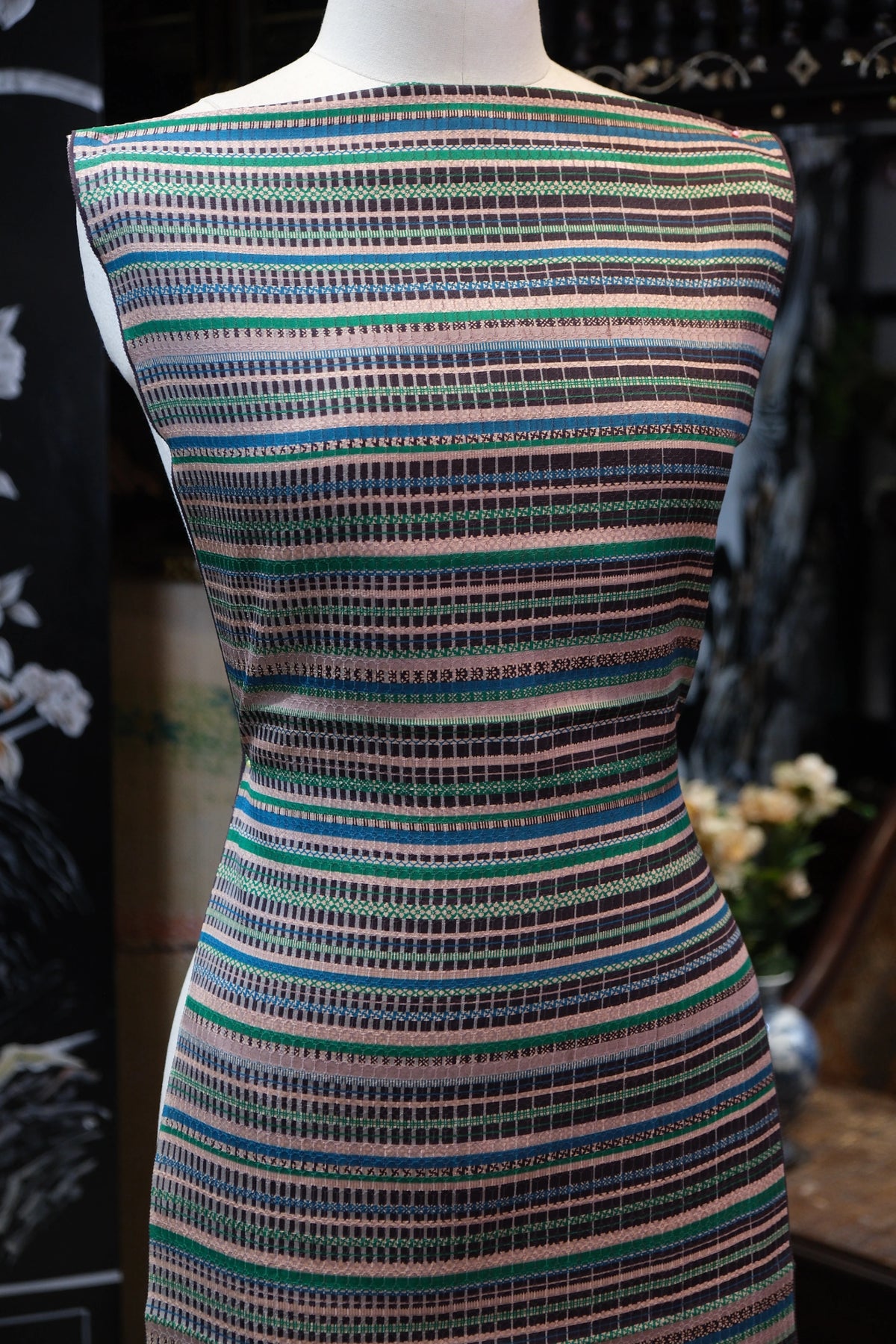 翠羽织锦 · 彩条几何真丝面料 | Emerald Brocade - Striped Geometric Silk Fabric