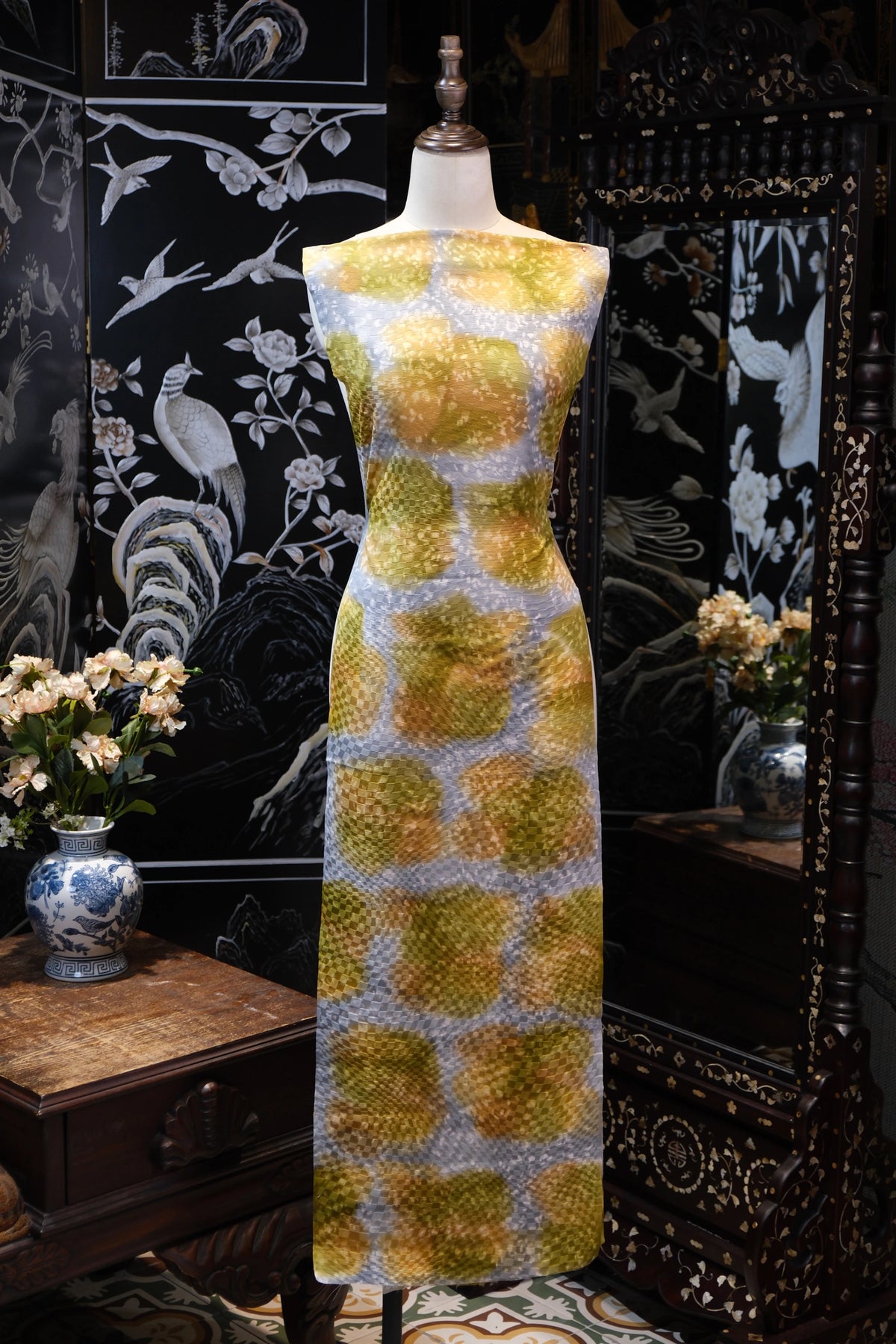 青葱斑驳 · 渐变方格真丝面料 | Verdant Check - Gradient Square Silk Fabric