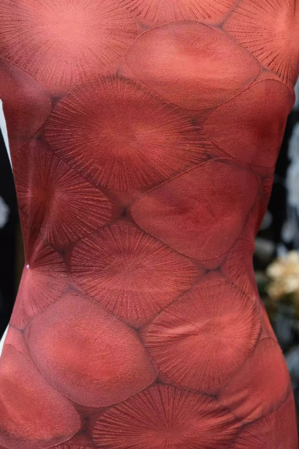 赤霞繁花 · 放射纹理真丝面料 | Scarlet Blossom - Radiating Texture Silk Fabric