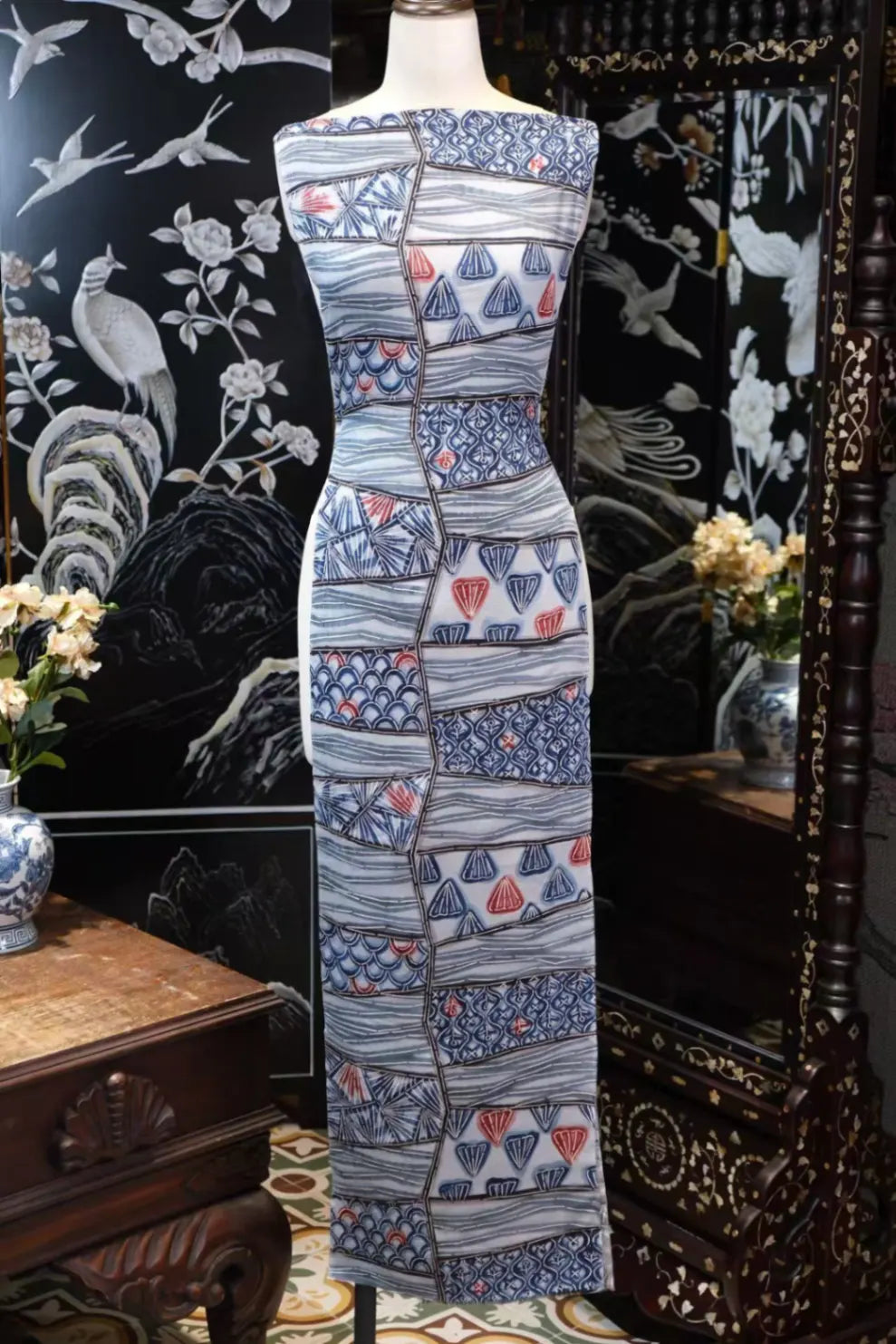 青瓷方阵 · 几何拼贴真丝面料 | Cerulean Mosaic - Geometric Patchwork Silk Fabric