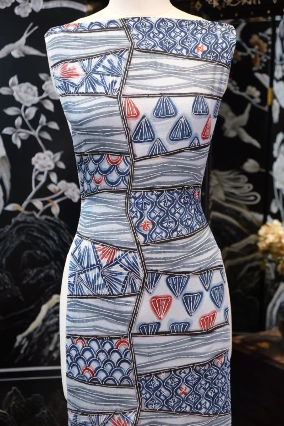 青瓷方阵 · 几何拼贴真丝面料 | Cerulean Mosaic - Geometric Patchwork Silk Fabric