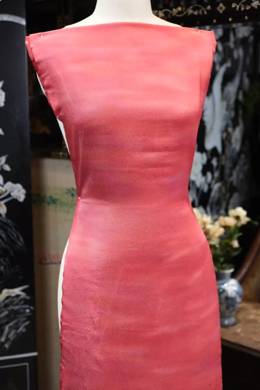绯樱流光 · 渐变晕染真丝面料 | Blossom Glow - Gradient Silk Fabric