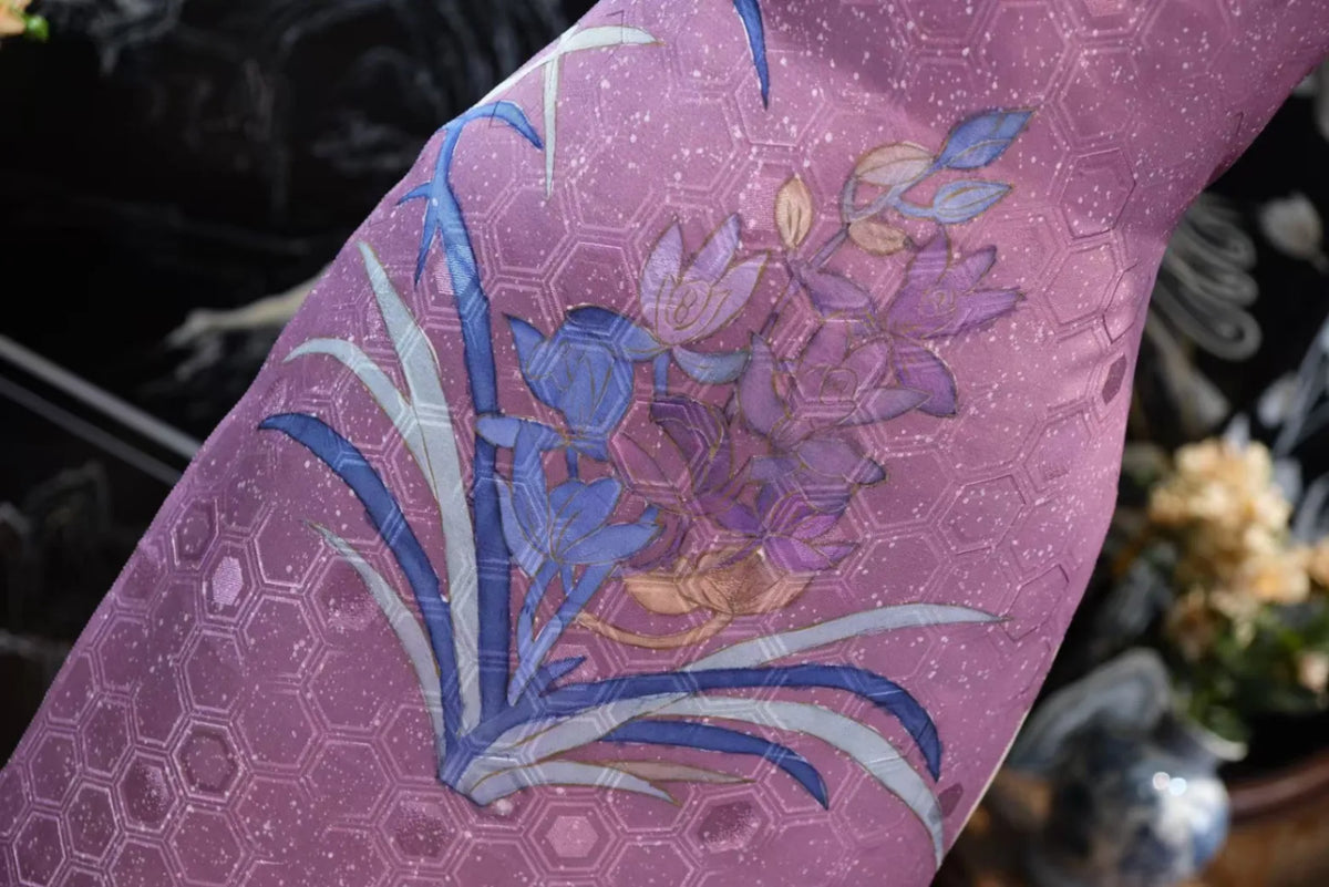 紫绛流影 · 兰花几何真丝面料 | Purple Orchid - Geometric Shadow Silk Fabric