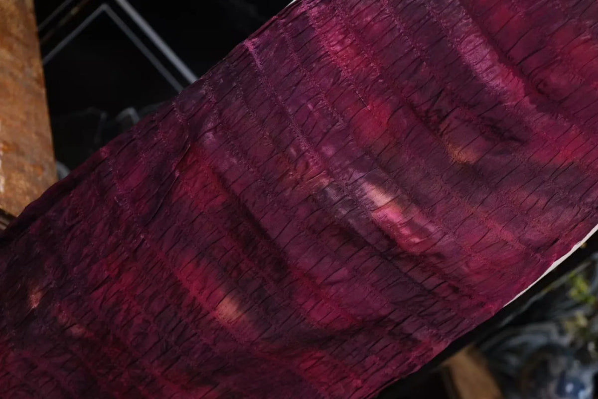 暮色流纹 · 褶皱肌理真丝面料 | Twilight Pleats - Textured Gradient Silk Fabric