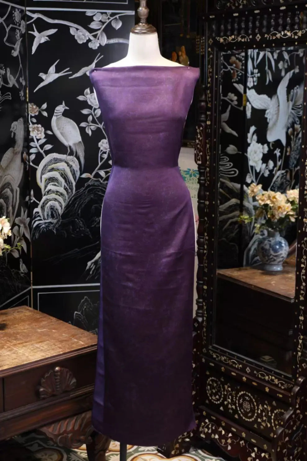 紫绛烟云 · 冰裂纹理真丝面料 | Imperial Violet - Ice-Cracked Silk Fabric