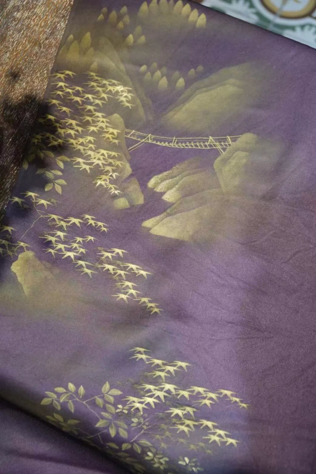 紫绛幽桥 · 枫林溪涧真丝面料 | Twilight Bridge - Maple and Stream Silk Fabric