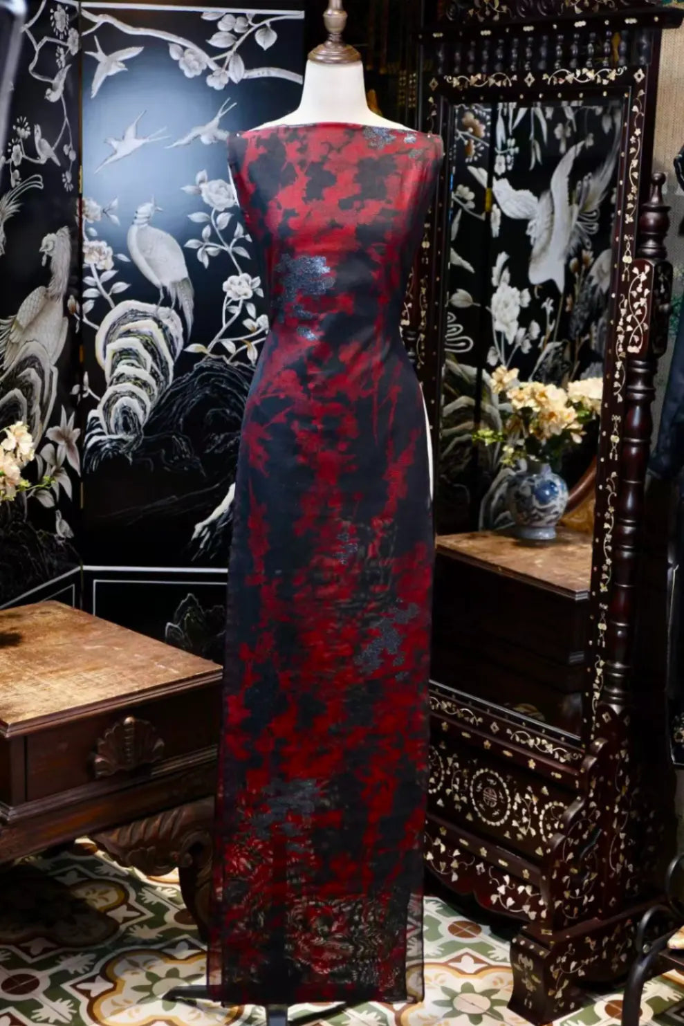 暗夜浮影 · 闪光花印真丝面料 | Midnight Shimmer - Glitter Floral Silk Fabric
