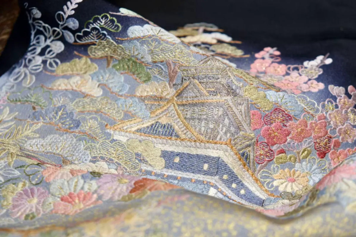 暗夜繁景 · 亭台花锦真丝面料 | Midnight Pavilion - Embroidered Floral Silk Fabric