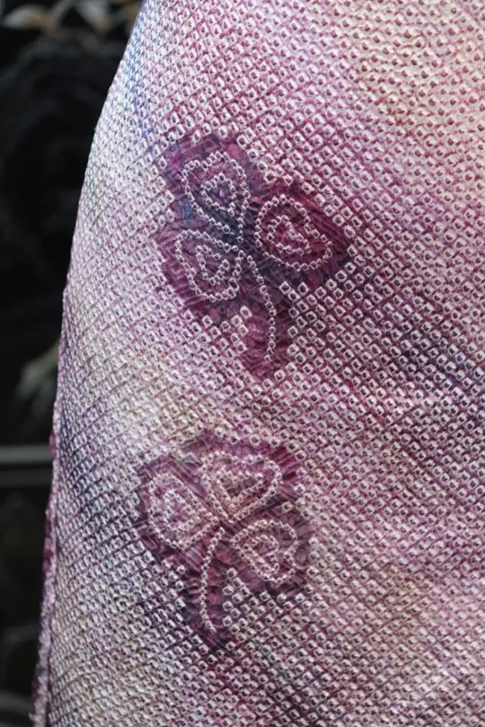 紫绛繁花 · 点阵四叶草真丝面料 | Violet Clover - Dot-Matrix Clover Silk Fabric