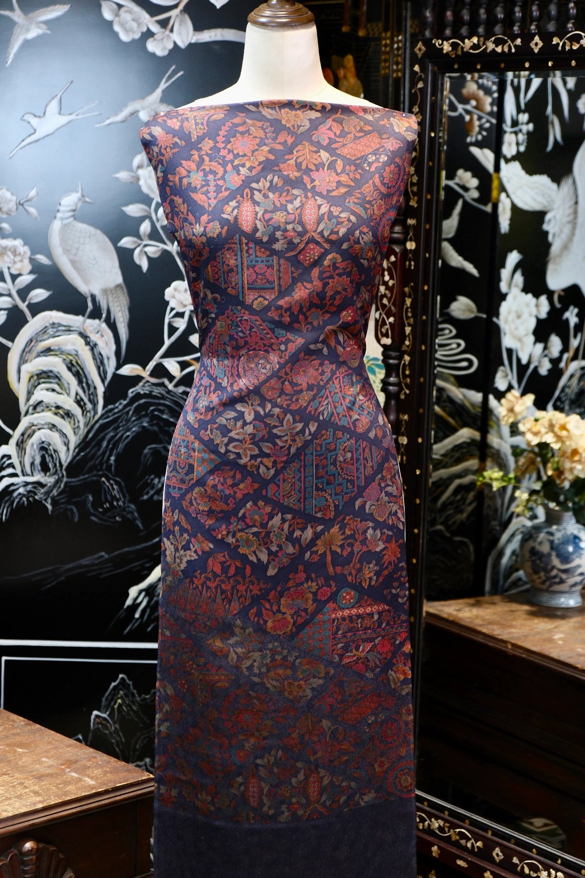 幽蓝花锦 · 佩斯利拼贴真丝面料 | Indigo Tapestry - Paisley Mosaic Silk Fabric