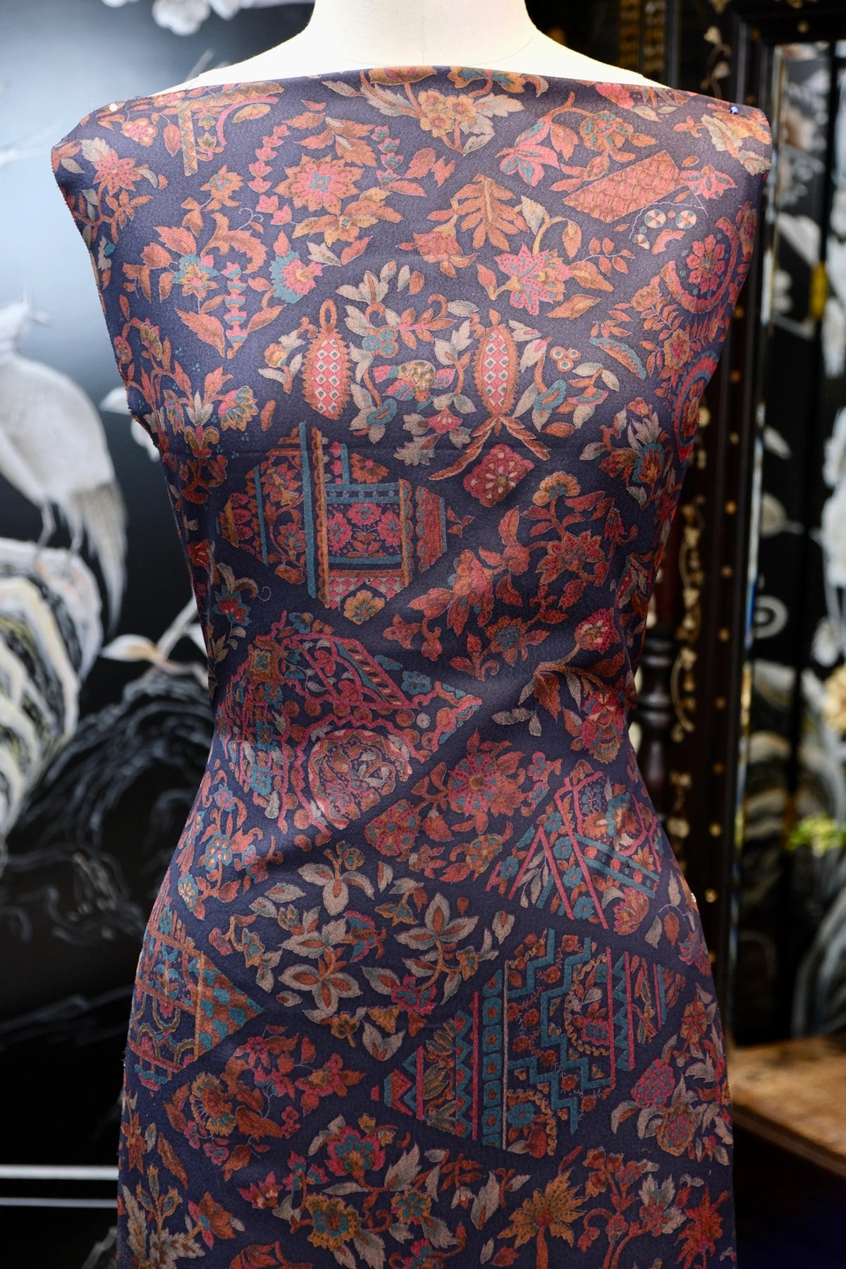 幽蓝花锦 · 佩斯利拼贴真丝面料 | Indigo Tapestry - Paisley Mosaic Silk Fabric