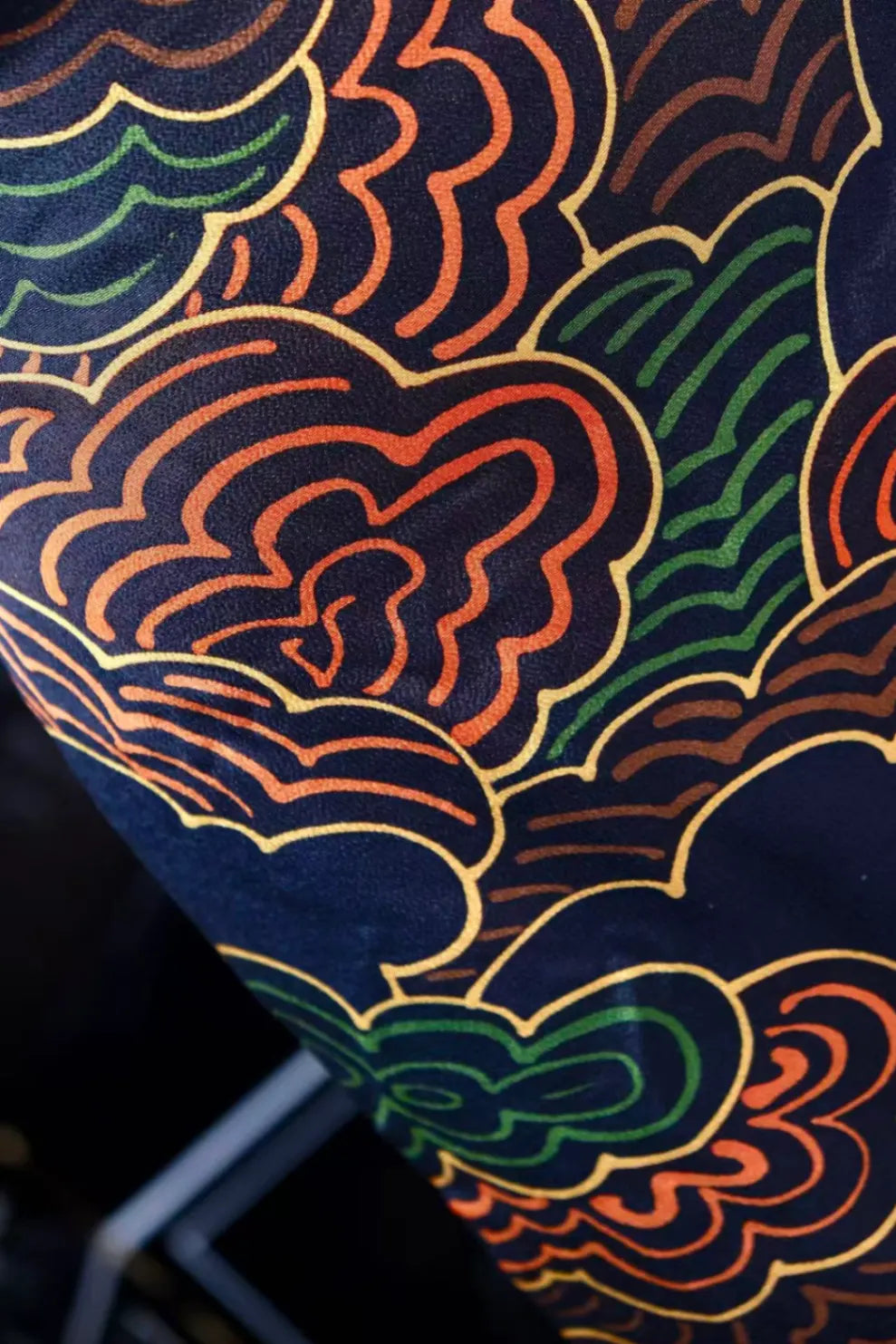 幽蓝描金 · 彩绘云纹真丝面料 | Indigo Cloud - Gilded Cloud Wave Silk Fabric