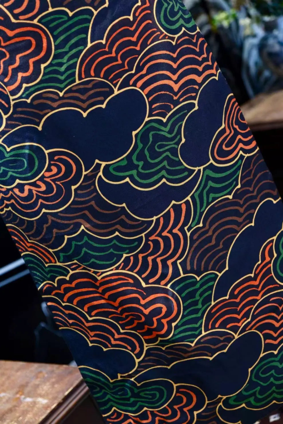 幽蓝描金 · 彩绘云纹真丝面料 | Indigo Cloud - Gilded Cloud Wave Silk Fabric