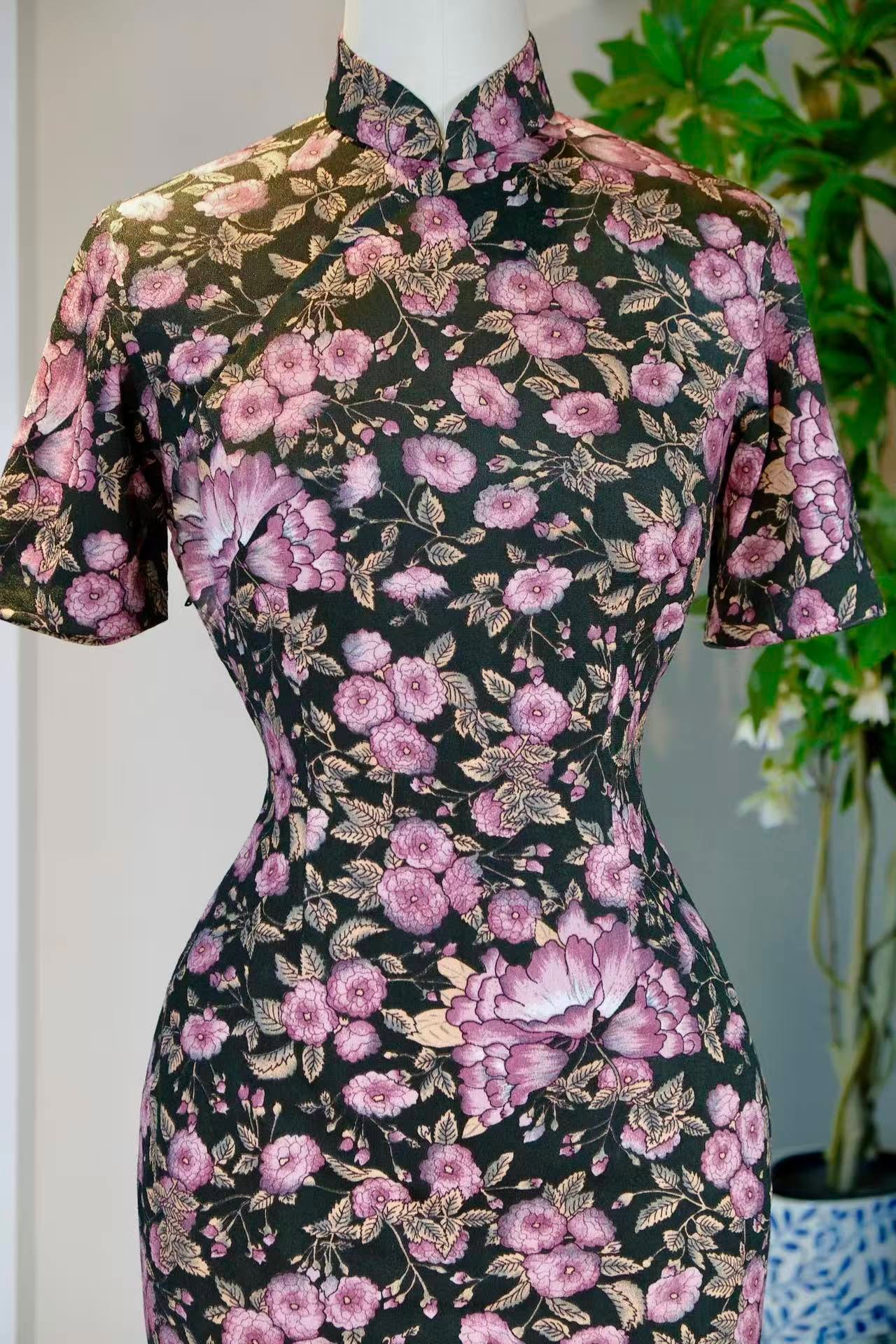 60年代 - 唐风“更紗”精仿羊毛古董旗袍 | 1960s - A Vintage Taiwanese Cheongsam with Tang-Style Sarasa Print on Fine Wool