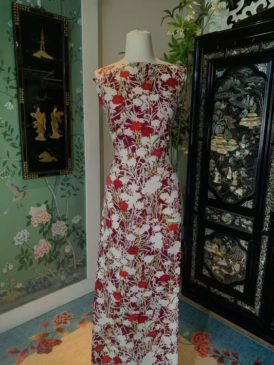 布料名 - 绛雪繁花 / Fabric Name - Crimson Vine Bloom