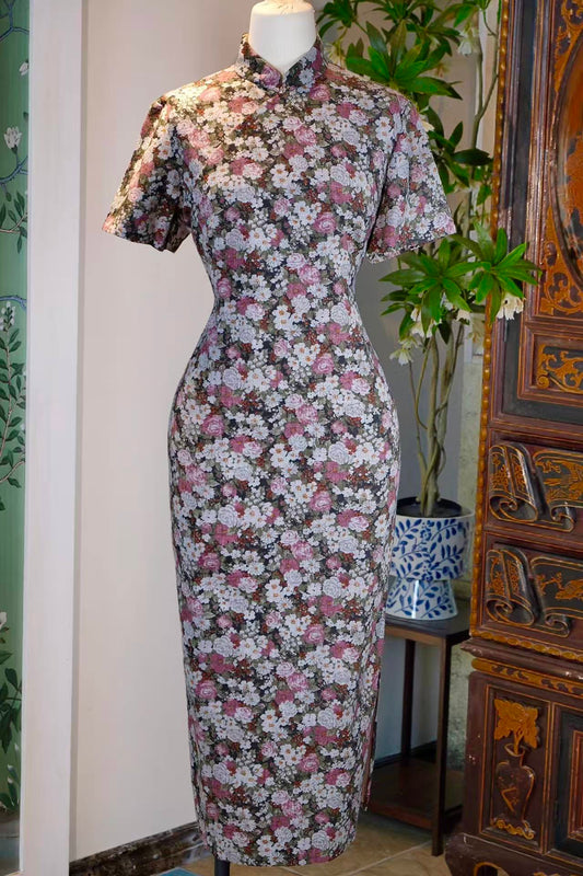 60年代 - 田园诗学·六十年代台湾印花亚麻法式玫瑰雏菊古董旗袍 | 1960s - Pastoral Poetics: A 1960s Taiwanese Vintage Cheongsam in Printed Linen with French Rose and Daisy Motif