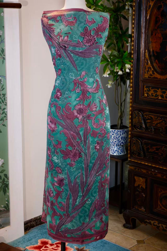 布料名 -《翡冷翠之梦：复古巴洛克藤蔓与暗紫繁花印花真丝绸》| Fabric Name - Dream of Florence: Vintage Baroque Vine and Dark Mauve Floral Printed Silk