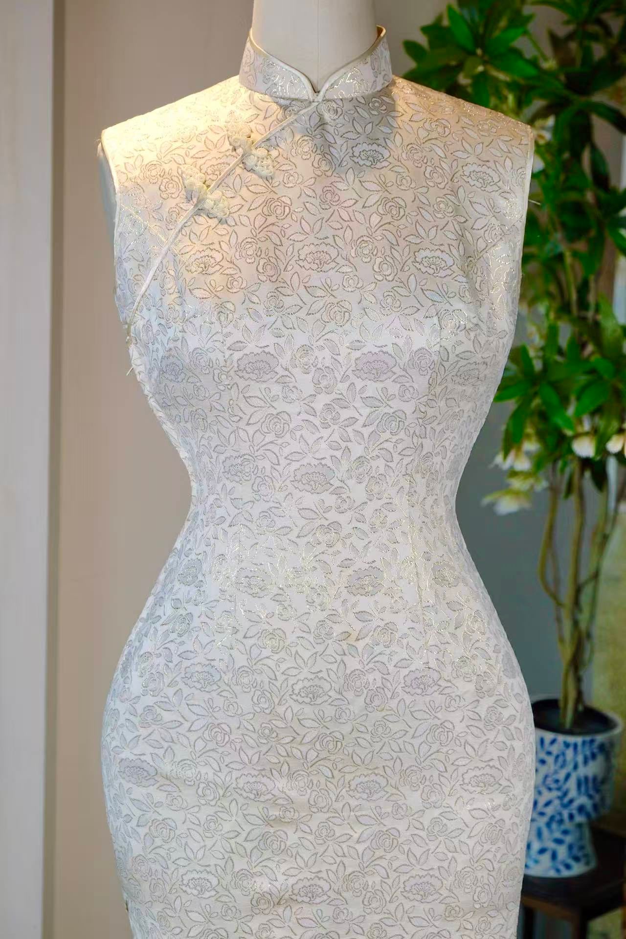 60年代 - 六十年代台湾织金提花锦缎曳地古董旗袍 | 1960s - 1960s Taiwan Gilded Jacquard Brocade Floor-Length Qipao