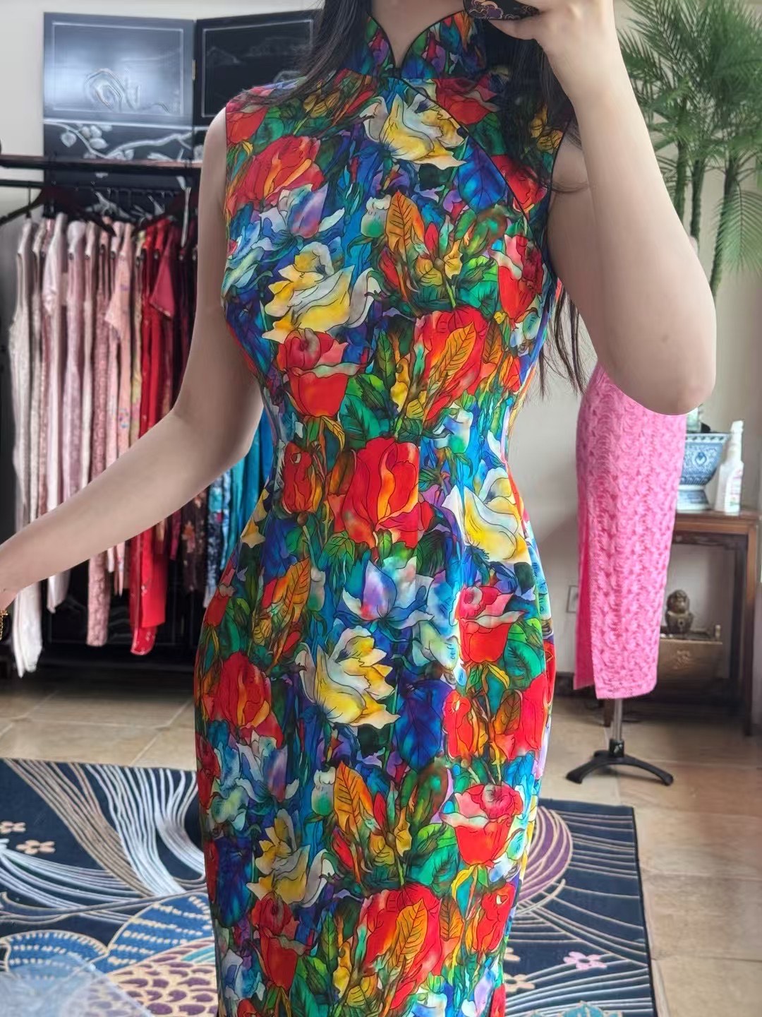 客订结缘 -  【霓虹花海·盛夏鎏光·泼彩印画旗袍】| Customized Design - 【Neon Floral Ocean · Summer Glimmer · Splash-Color Print Qipao】