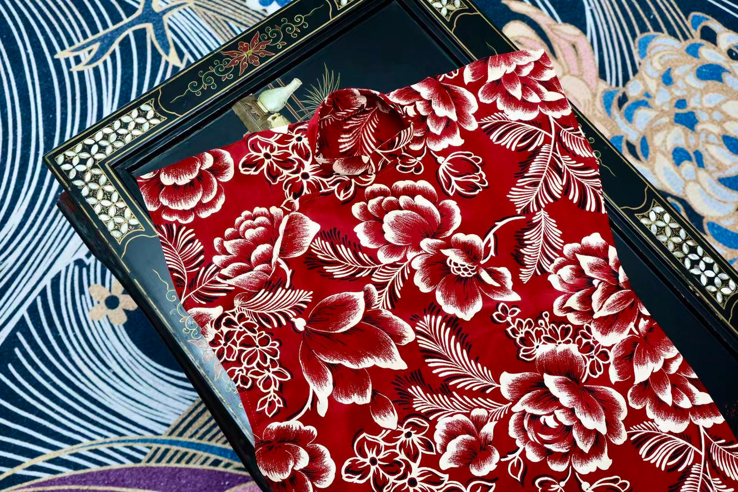 40年代 - 民国四十年代洋红泼墨牡丹纹古董旗袍 | 1940s - 1940s Carmine "Splashed-Ink" Peony Antique Qipao