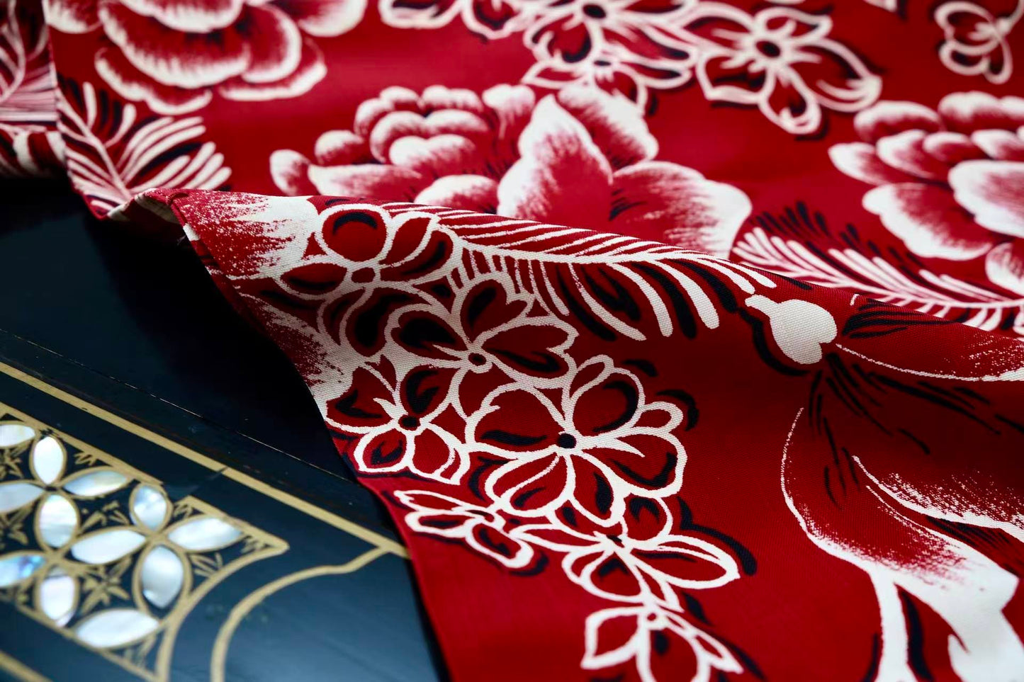 40年代 - 民国四十年代洋红泼墨牡丹纹古董旗袍 | 1940s - 1940s Carmine "Splashed-Ink" Peony Antique Qipao