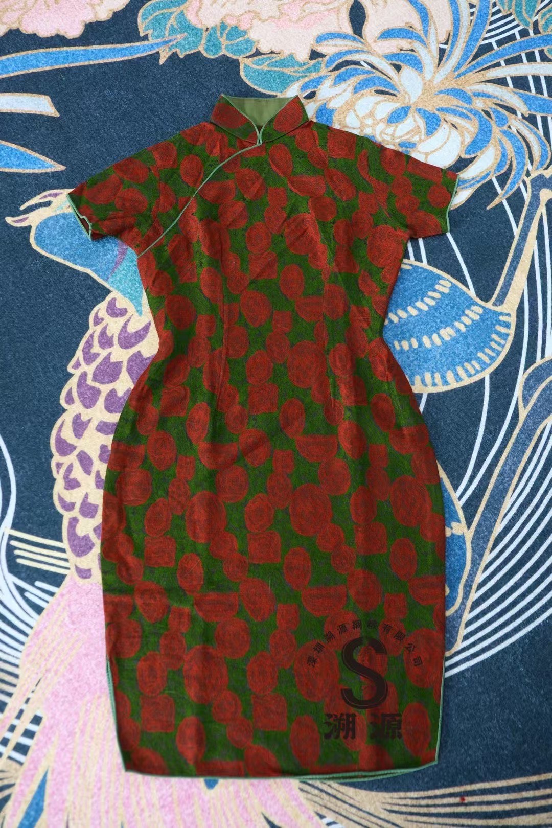 50年代 - 【烈焰蔷薇】Vintage 50s 油画玫瑰羊毛呢 线香绲港式三角腰花瓶底短旗袍 | 1950s - 【Blazing Rose】Vintage 50s Wool Felt Qipao with Oil-Paint Rose Pattern & Incense Stick Piping