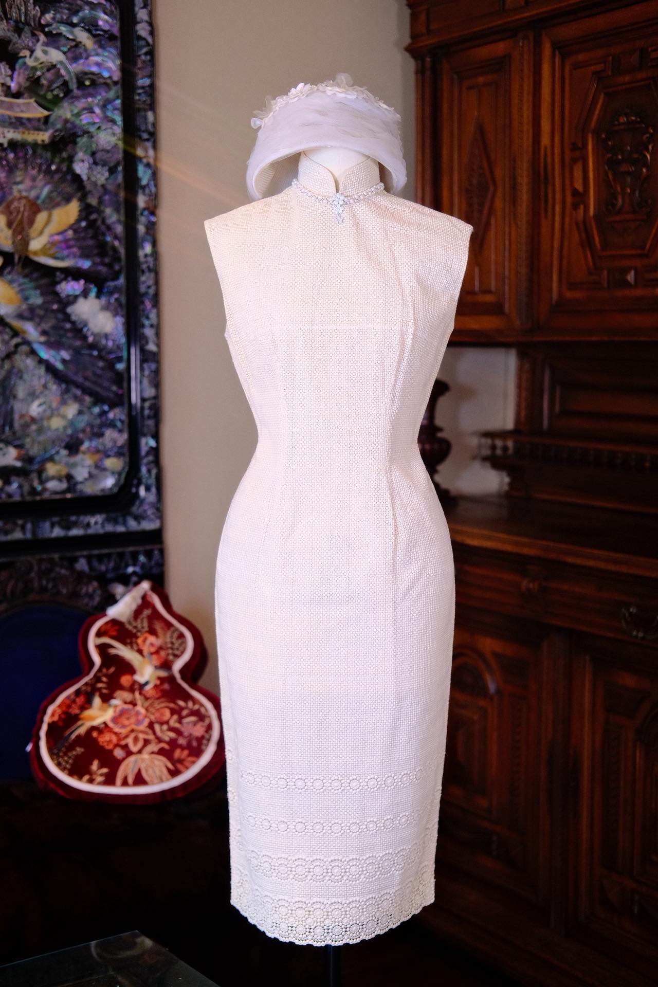 60年代 - 米白蕾丝：针脚里的温柔叙事 | 1960s - Cream Lace: A Tender Narrative Formed in Every Stitch