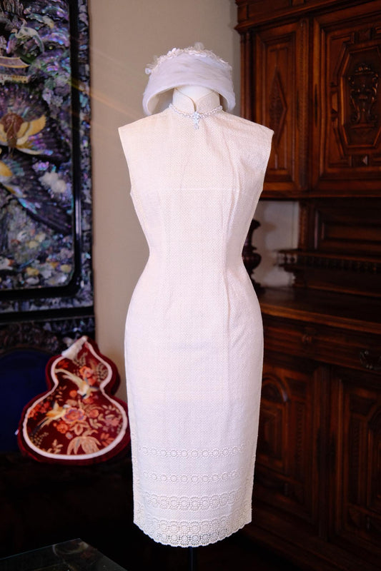 60年代 - 米白蕾丝：针脚里的温柔叙事 | 1960s - Cream Lace: A Tender Narrative Formed in Every Stitch