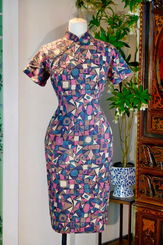 50年代 - 摩登星图·五十年代香港羊毛呢Art Deco几何印花古董旗袍 | 1950s - Modern Star Chart: A 1950s Hong Kong Vintage Cheongsam in Wool Flannel with Art Deco Geometric Print