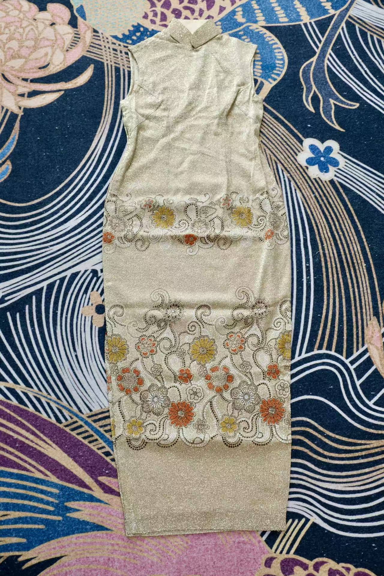 60年代 - 六十年代织金旗袍：织就时光的华章| 1960s - 1960s Brocade Cheongsam: A Woven Masterpiece of Time