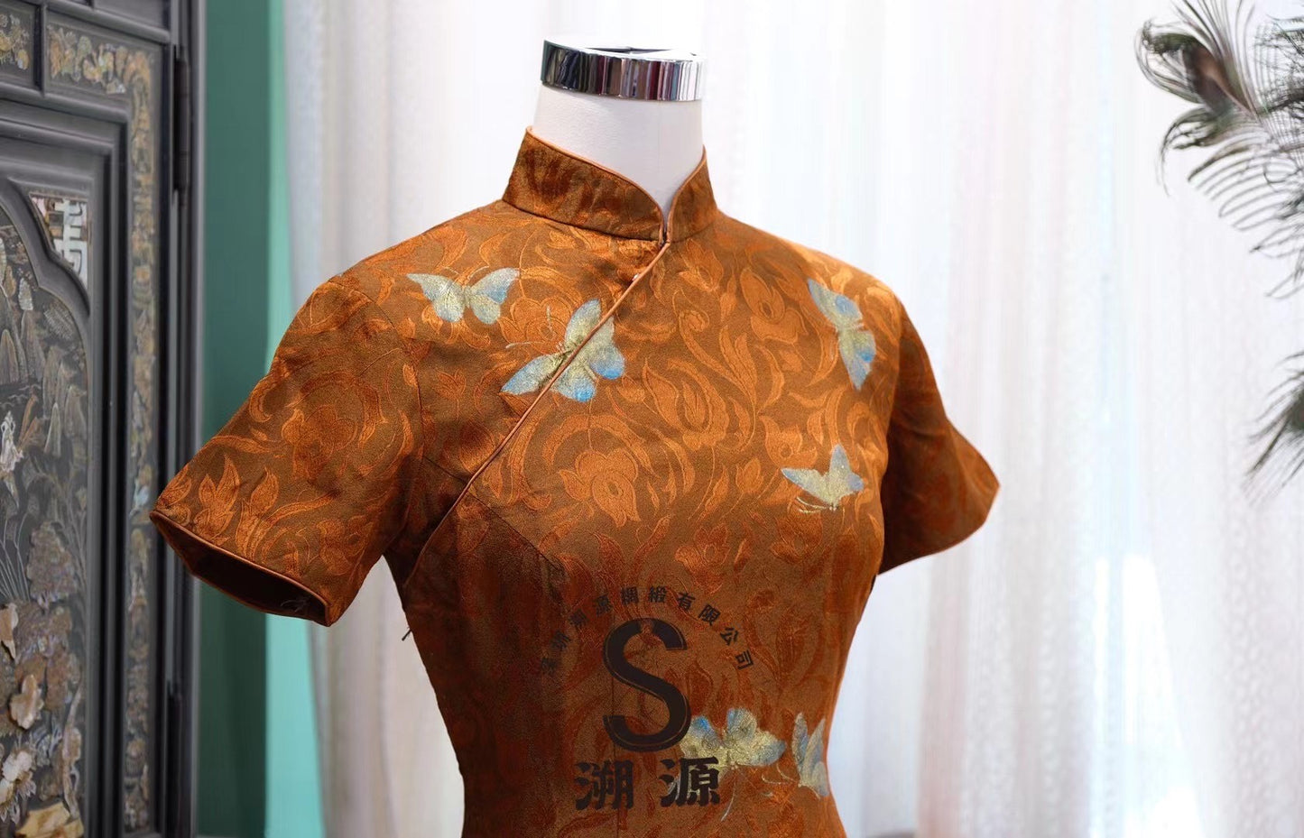 60年代 -【Vintage 古董再生·橘棕织锦】蝴蝶梦境手绘摩登趣味旗袍 | 1960s - 【Vintage Antique Renewal · Russet Brocade】Butterfly Dream Hand-Painted Modern Qipao