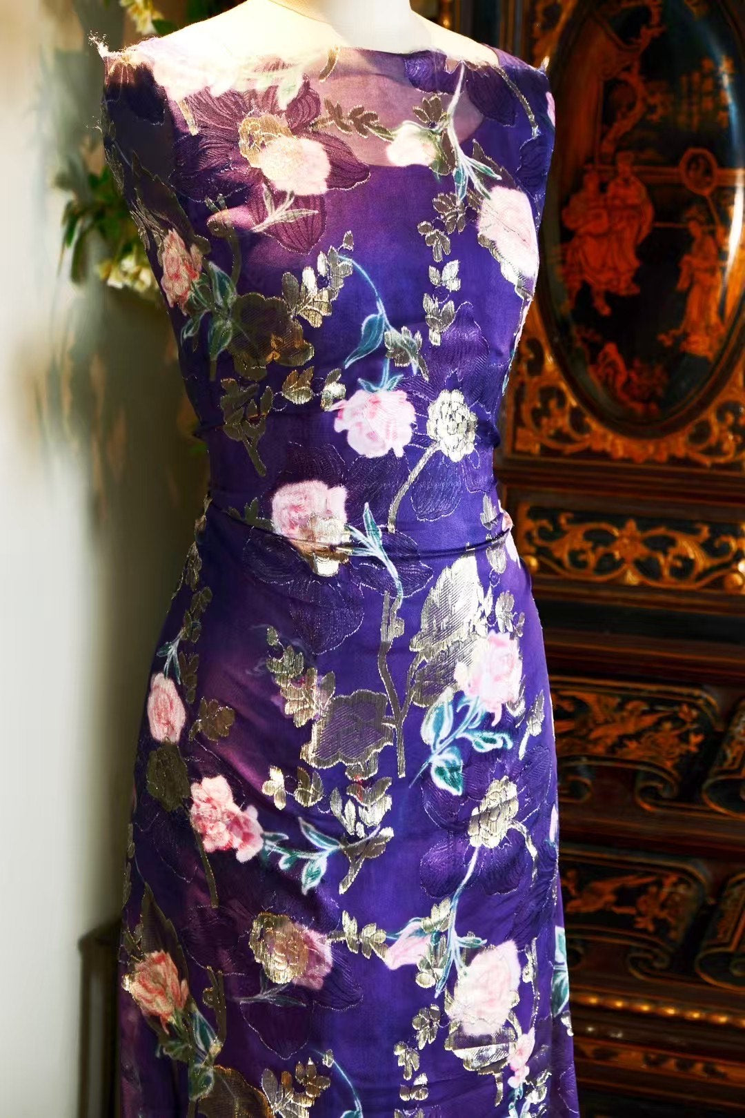 布料名 - 《极光星尘：皇家紫重工桑蚕丝——金银丝浮雕繁花艺术面料》| Fabric Name - Auroral Stardust: Royal Purple Heavyweight Mulberry Silk — Embossed Lurex Floral Art Fabric