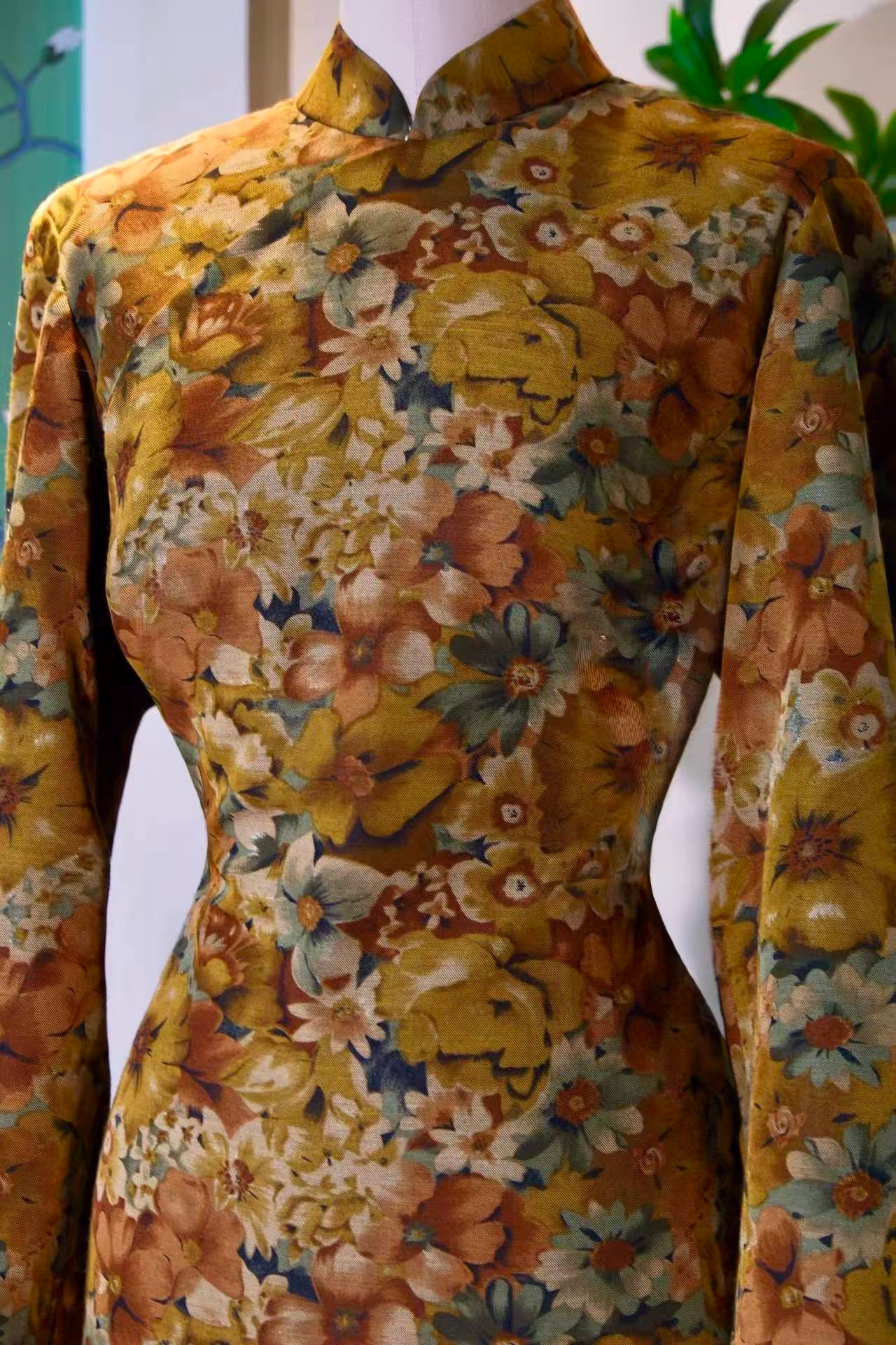 60年代 - 维港金晖·斜纹羊毛印花古董旗袍 | 1960s - Victoria Harbour Sunset Glow: Vintage Twill Wool Printed Cheongsam