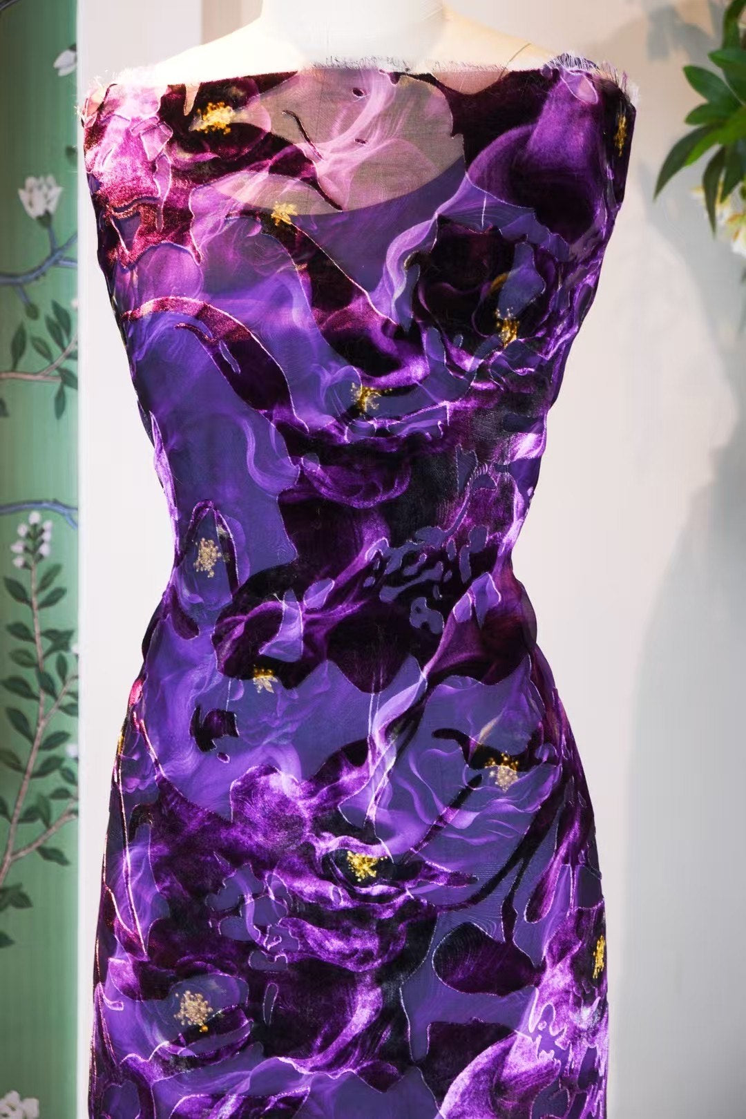 布料名 -《紫极烟岚·金屑浮光》—— 高级定制纯丝艺术面料 | Fabric Name - “Imperial Violet Mist: Floating Gold Dust” — Haute Couture Pure Silk Artistry Fabric.