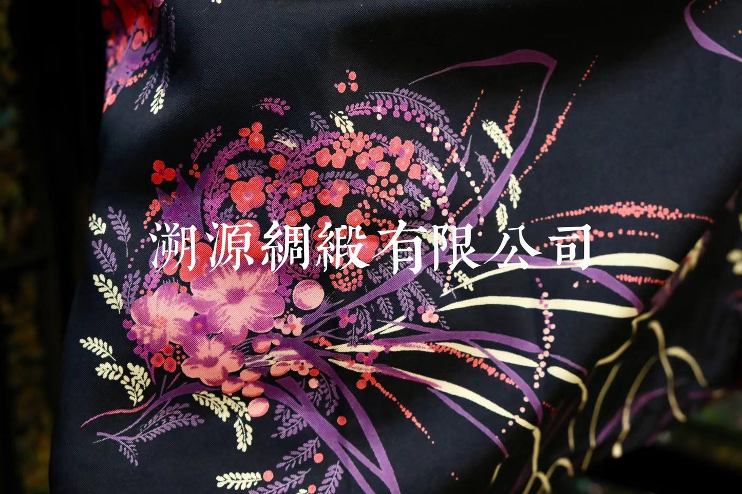 60年代 - 摩登珍藏：深蓝色底抽象流苏花卉印花无袖修身旗袍 | 1960s - Vintage Collection: Deep Blue Abstract Tassel Floral Print Sleeveless Sheath Qipao