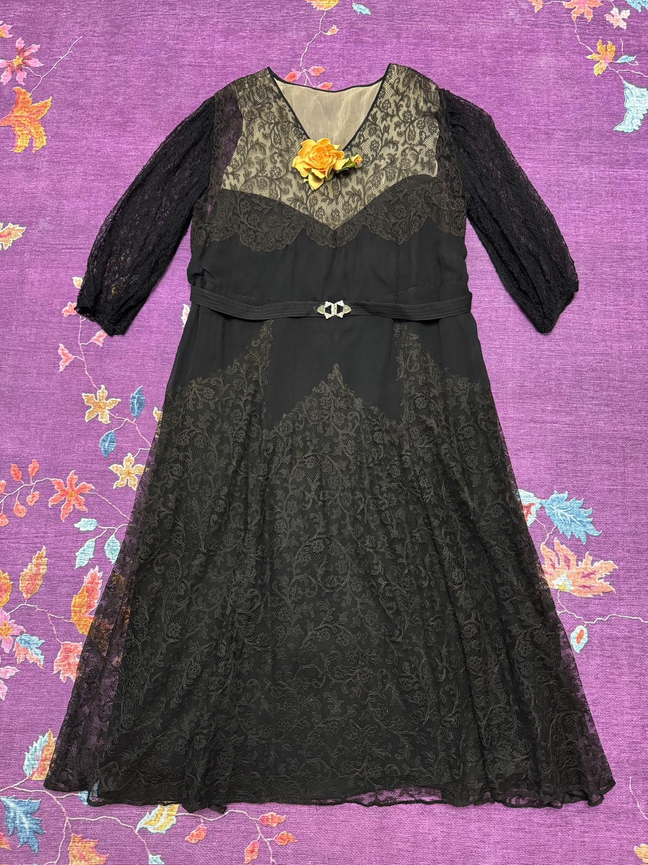 黑金夜曲：民国廿年真丝蕾丝Art Deco长裙与蔷薇私语_HY | Dark Gold Nocturne: A Republic of China Year 20 (1930s) Silk Lace Art Deco Long Dress and Whispering Roses_HY