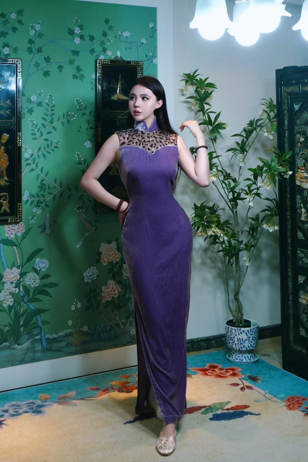 客订结缘 - 曜紫夜魅 | 意大利Ruffo Coli高定法绣双层蕾丝拼接进口真丝天鹅绒曳地港式旗袍 |  Customized Design - Violet Nocturne | Italian Ruffo Coli Couture French Embroidered Double-Layer Lace and Imported Silk Velvet Hong Kong Style Qipao Gown