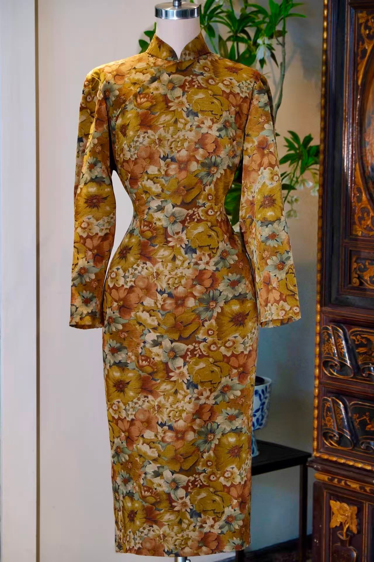 60年代 - 维港金晖·斜纹羊毛印花古董旗袍 | 1960s - Victoria Harbour Sunset Glow: Vintage Twill Wool Printed Cheongsam