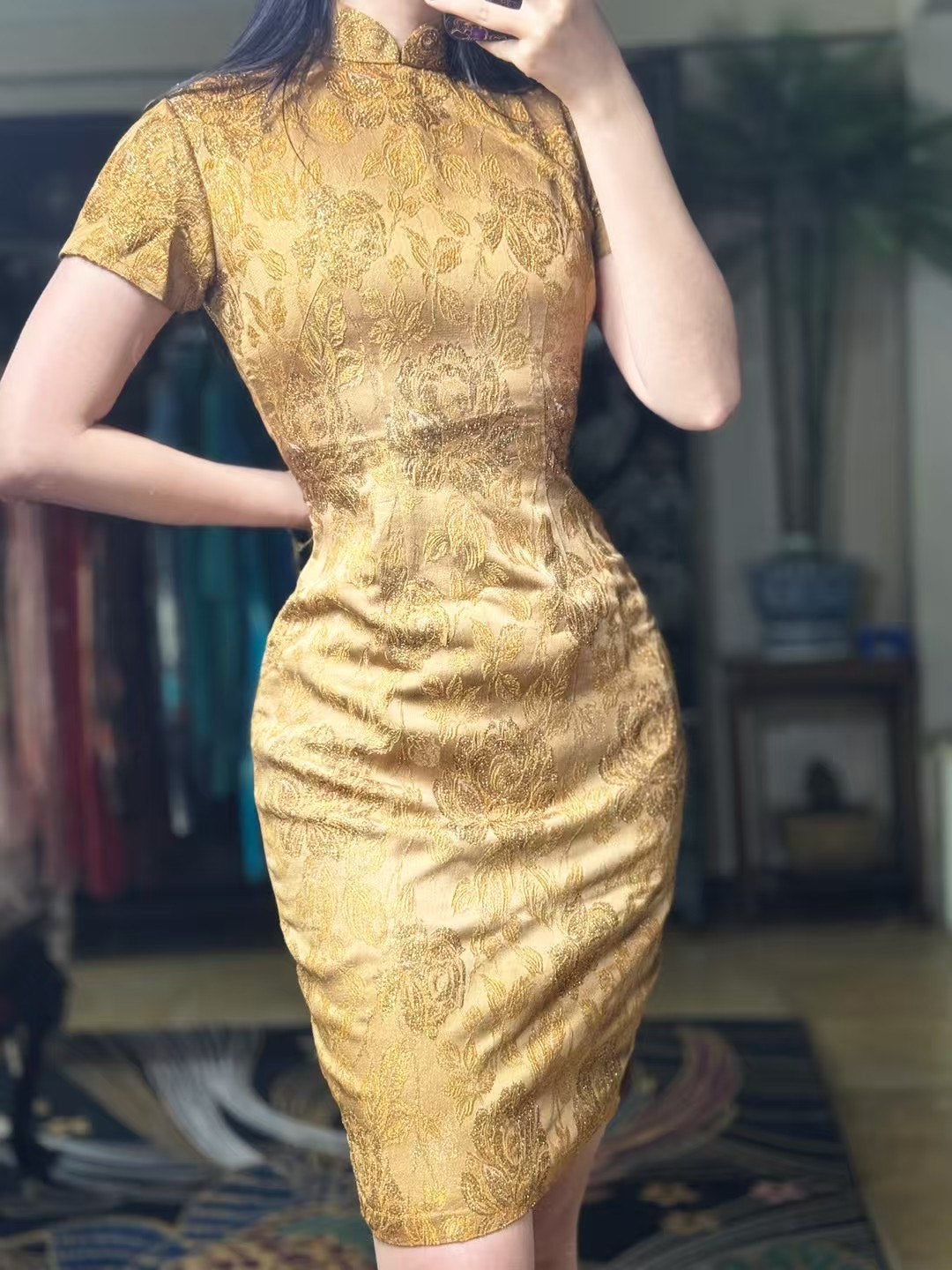 50年代 - 黃金時代・香檳金・織金玫瑰・浮雕花紋古董港式旗袍 / 1950s - The Golden Age - Champagne Gold Brocade Rose - Old Money Antique Hong Kong Qipao