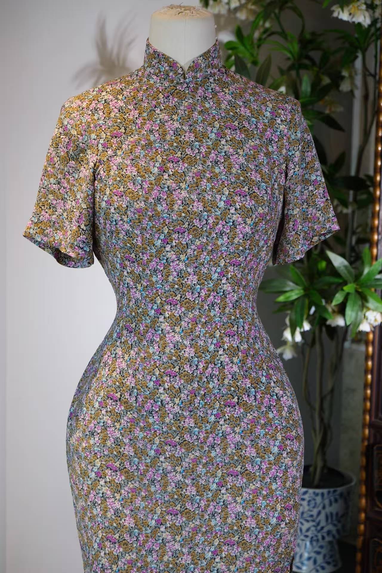 60年代 - 繁花入梦：六十年代台湾古董旗袍鉴赏 | 1960s - Dreams of Flourishing Blooms: An Appreciation of a 1960s Taiwan Antique Qipao