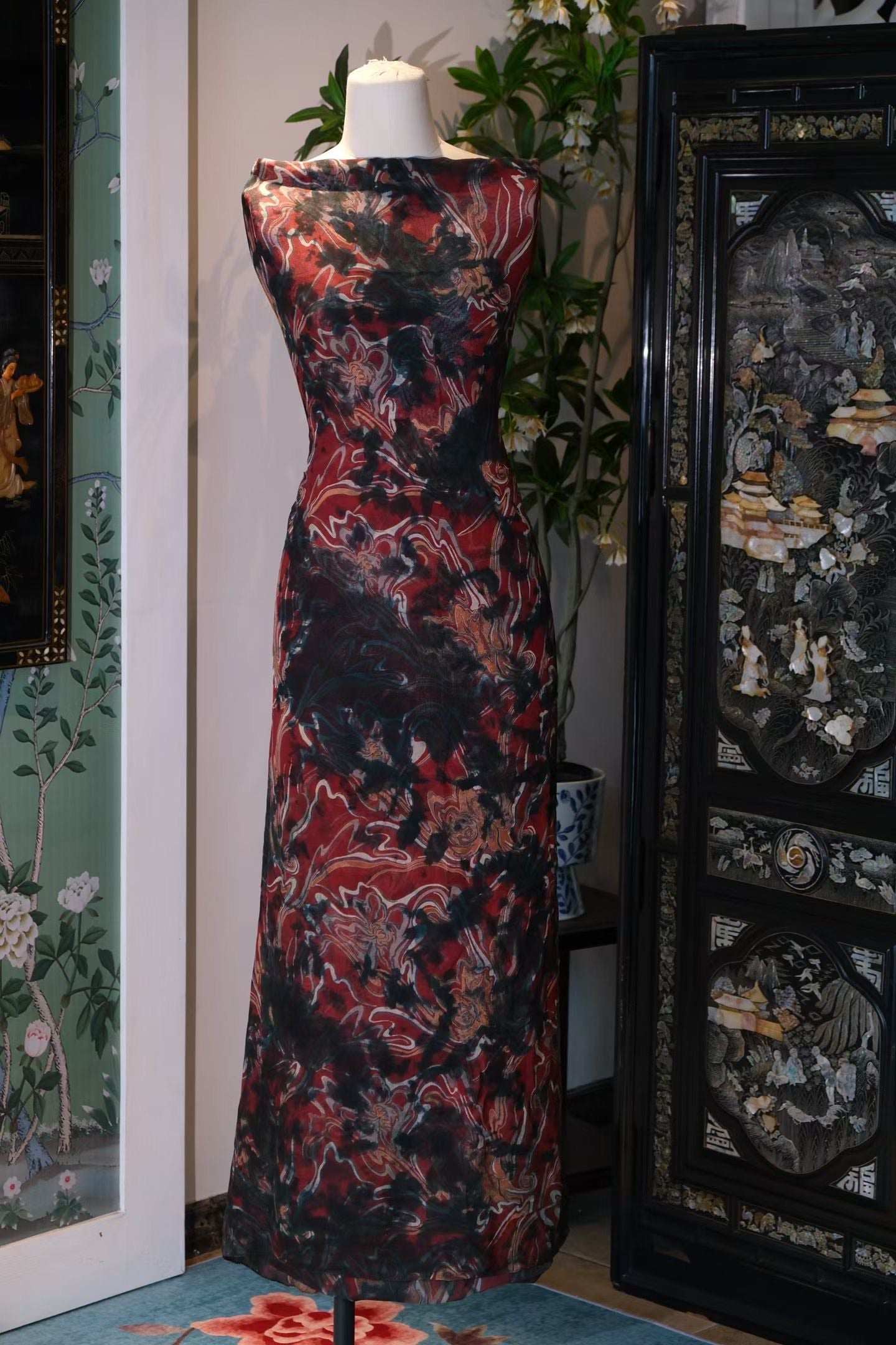 布料名 - 炽焰流光绡 / Fabric Name - Blazing Fluid Silk