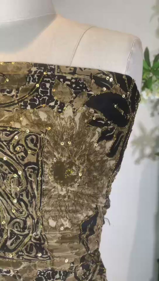 布料名 - 锦绣朱华：手工绣金、亮片与彩宝交织的蔓藤莲花 | Fabric Name - Vermilion Splendor: A Tapestry of Hand-Embroidered Gold, Sequins, and Jewels in Vining Lotus Motifs