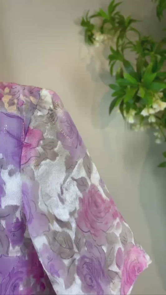 50年代 - 七彩织金玫瑰旗袍：一袭风华里的时代密码 | 1950s - The Rainbow Woven-Gold Rose Cheongsam: A Code of the Era Encapsulated in Elegance